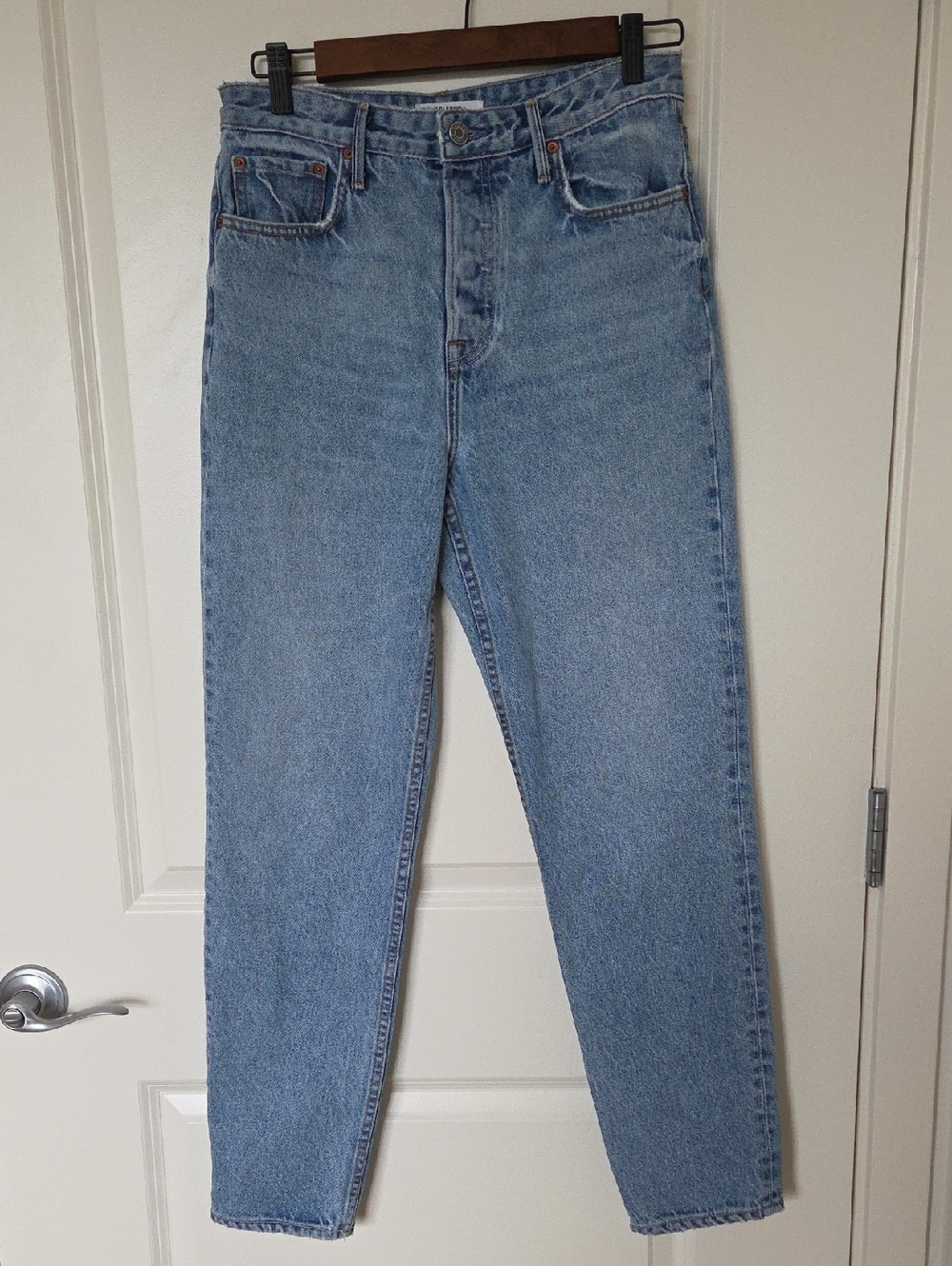 GRLFRD Light Wash High-Rise Straight Jeans